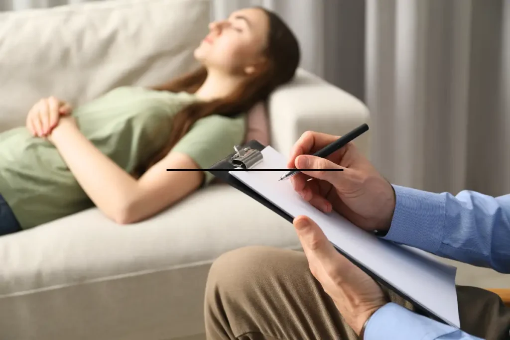 female client and a psychologist  during dual diagnosis treatment